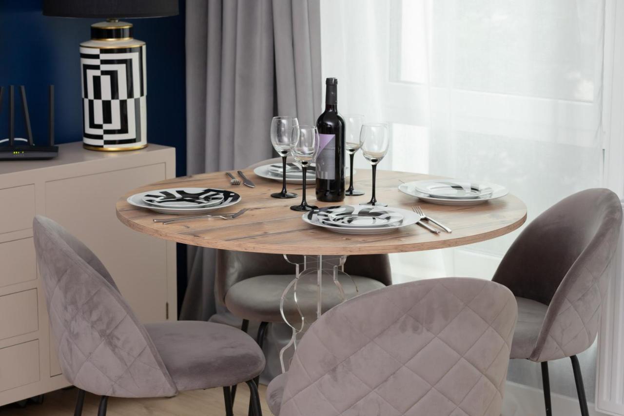 Stylish Atol Apartment With Free Parking In The Heart Of Gdansk By Noclegi Renters المظهر الخارجي الصورة